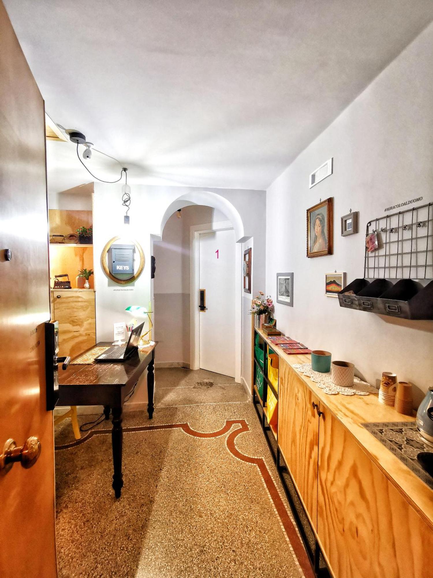 Miracolo Al Duomo Smart Accomodations Napoli Dış mekan fotoğraf