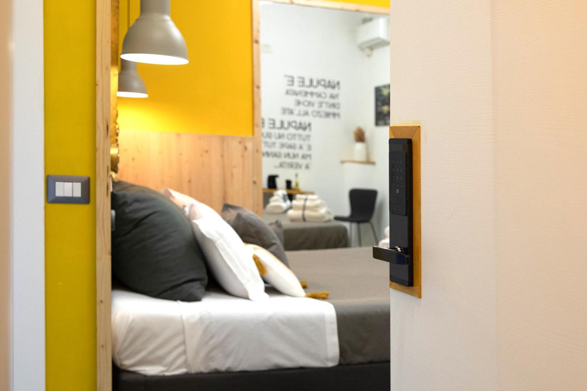 Miracolo Al Duomo Smart Accomodations Napoli Dış mekan fotoğraf