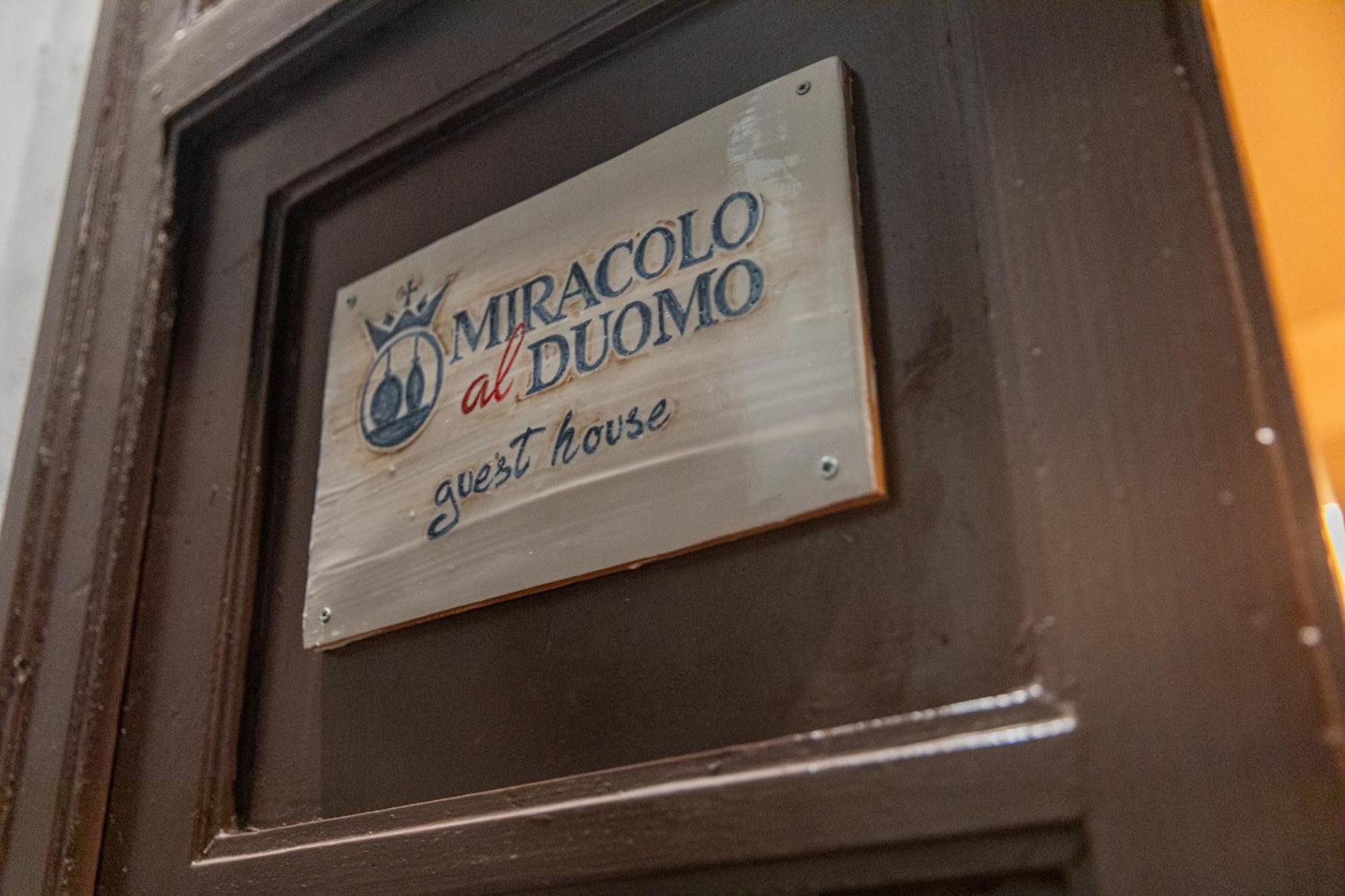 Miracolo Al Duomo Smart Accomodations Napoli Dış mekan fotoğraf